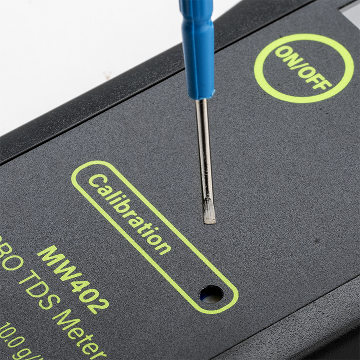 MW401 Gerät in Nahansicht auf die Kalibration