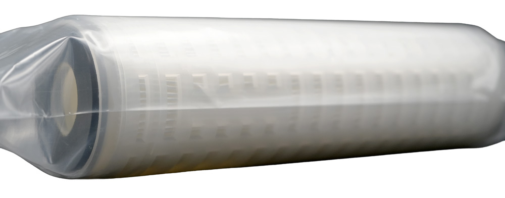 Membrane filter element GR25 Length 9 3/4 inches Retention 99.98 per cent Filter fineness absolute 0.05µm Our item number 882036, product lying on its side, right side